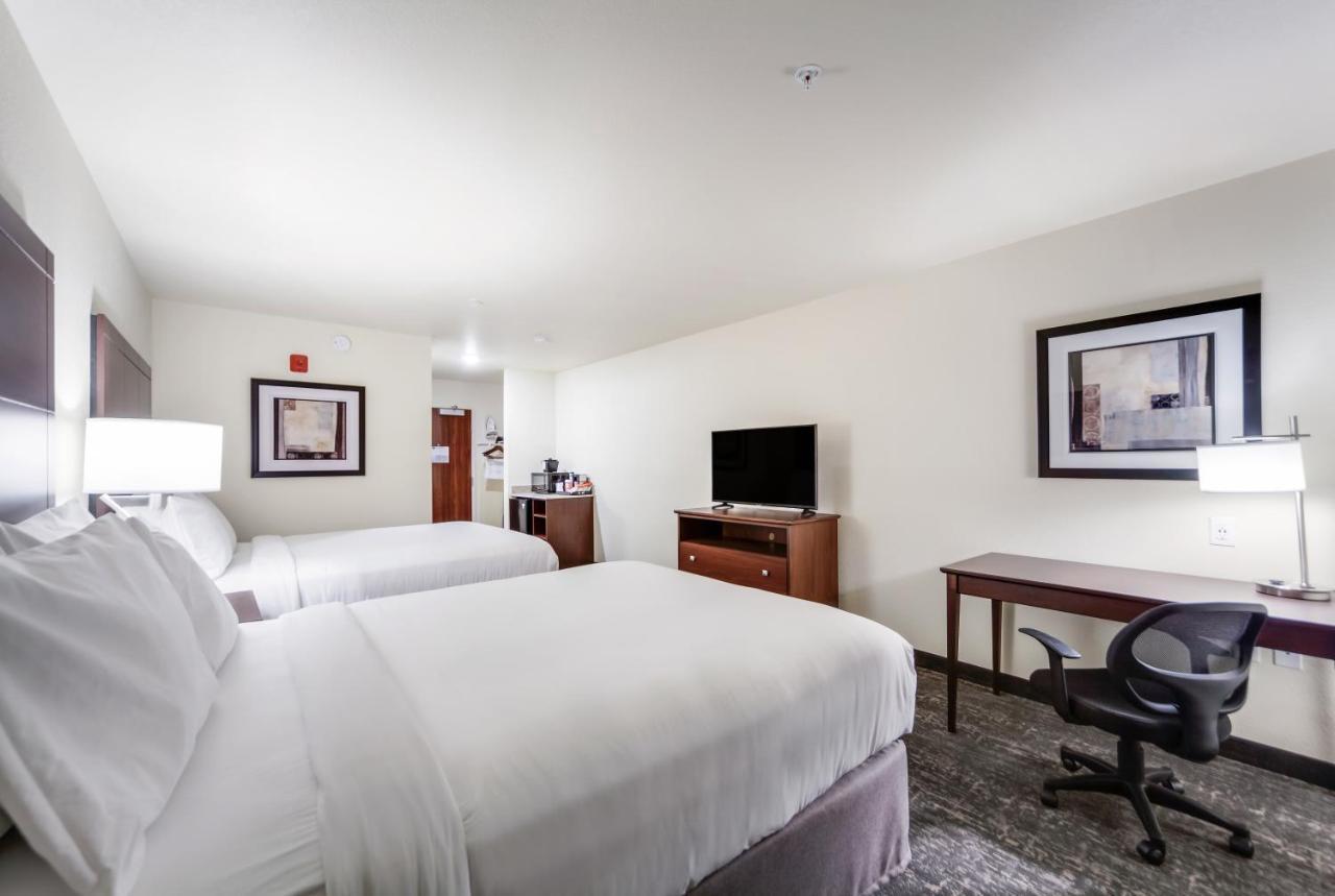 Cobblestone Inn & Suites-Fremont Exteriér fotografie