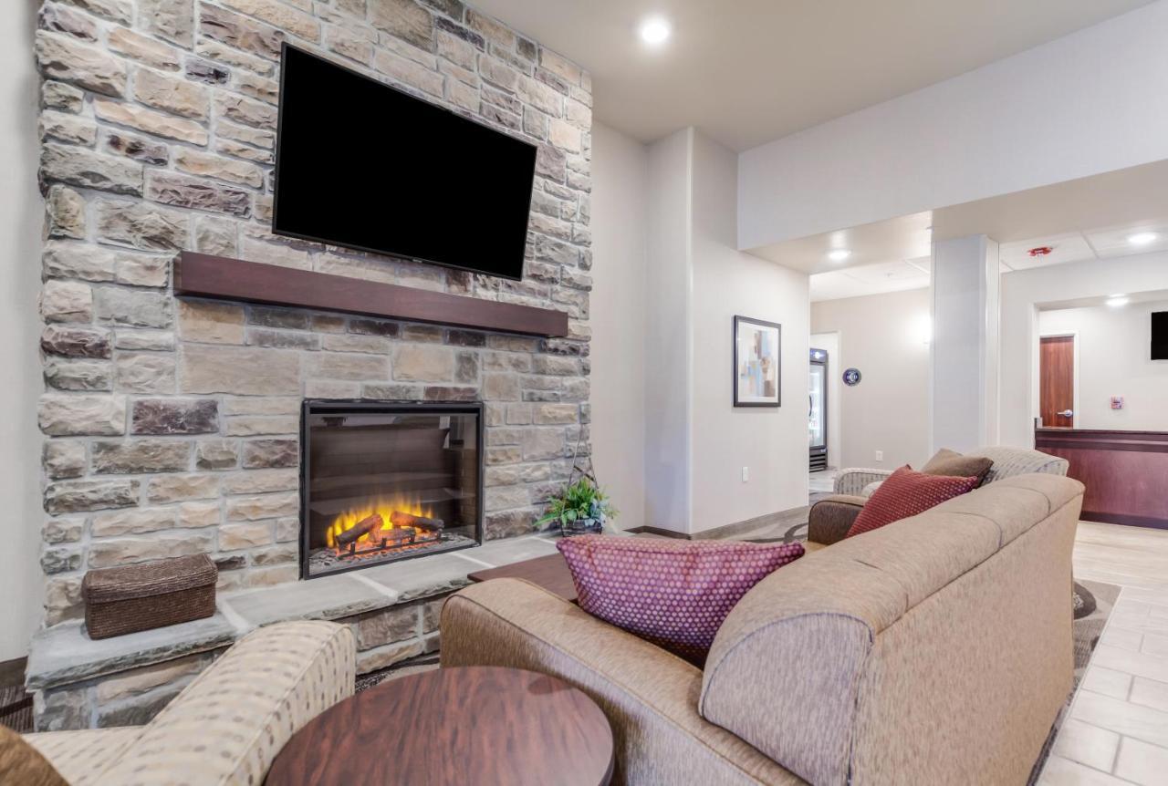 Cobblestone Inn & Suites-Fremont Exteriér fotografie
