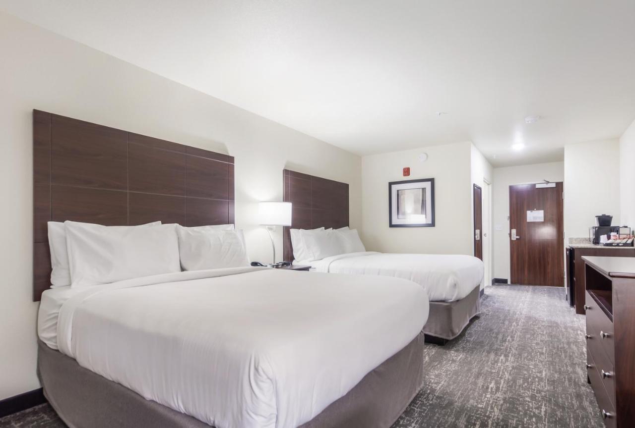 Cobblestone Inn & Suites-Fremont Exteriér fotografie
