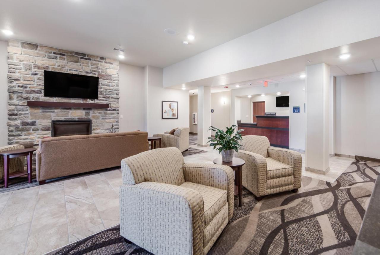 Cobblestone Inn & Suites-Fremont Exteriér fotografie