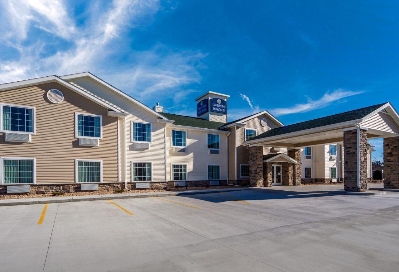 Cobblestone Inn & Suites-Fremont Exteriér fotografie